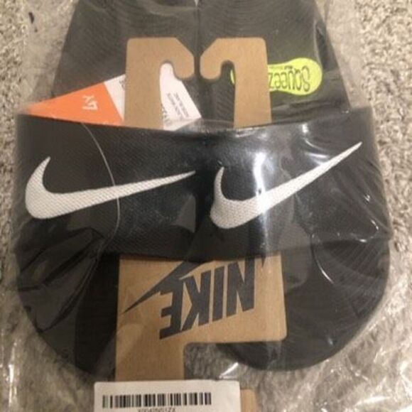 Nike Youth Kawa Slide Size 4Y - Picture 1 of 3